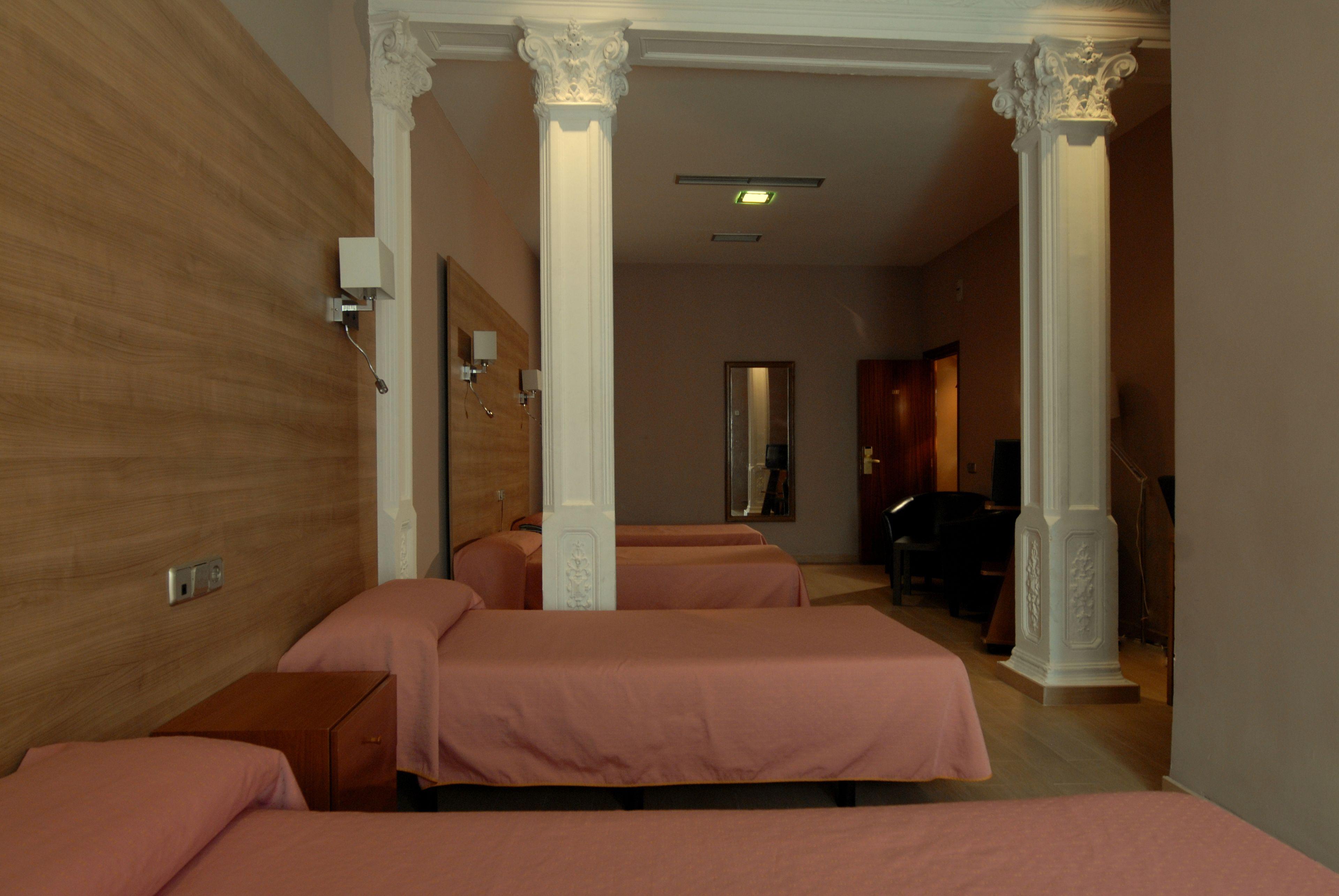 Hostal Aguilar — Photos 1